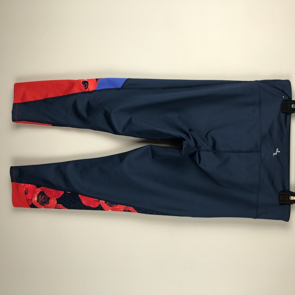 JoyLab Poppy Print Capri Cropped Leggings - Size Small - Picture 5 of 8